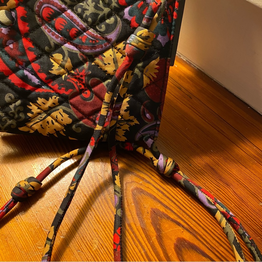 NWT Adorable Vera Bradley Baird Hipster. Midnight Garden Paisley fabric. Cotton. - Picture 6 of 8